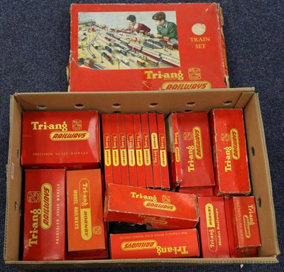 Lot 3205 - Triang Railways OO Gauge R3E Tank Goods Set with 0-6-0T BR 47606 and two wagon; also in box is...