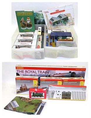 Lot 3217 - Hornby (China) OO Gauge R1057 The Royal Train with 4-6-2 LMS 6201 Princess Elizabeth locomotive and