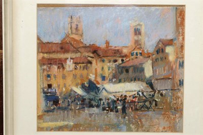 Lot 781 - Miss Lena Alexander (Mrs Lees Duncan) R.S.A., R.A. (1899-1983) "Market in Venice" Signed under...