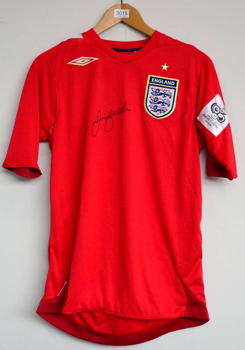 Lot 3015 David Beckham Signed England Shirt red Lot 3015 David Beckham Signed England Shirt red