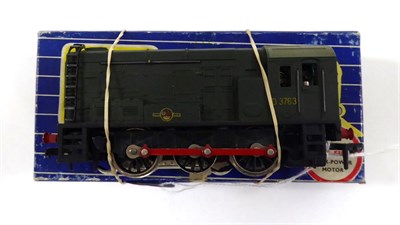 Lot 3230 - Hornby Dublo 3 Rail 3231 0-6-0 Diesel Electric Locomotive BR D3763 (G-E, with instructions, box...