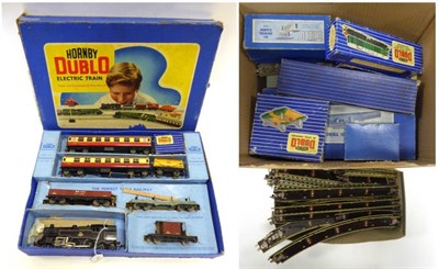 Lot 3243 - Hornby Dublo 3 Rail EDG18 Tank Goods Set with 2-6-4T BR 80054 locomotive and three wagons with...