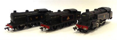 Lot 3262 - Hornby Dublo 3 Rail Three Tank Locomotives 2-6-4 BR 80054, 0-6-2 LMS 6917 sans serif and 0-6-2...