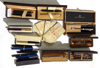 Lot 166 - A Collection of Fountain Pens, including two boxed Parker 51's, three other Parker, Conway Stewart
