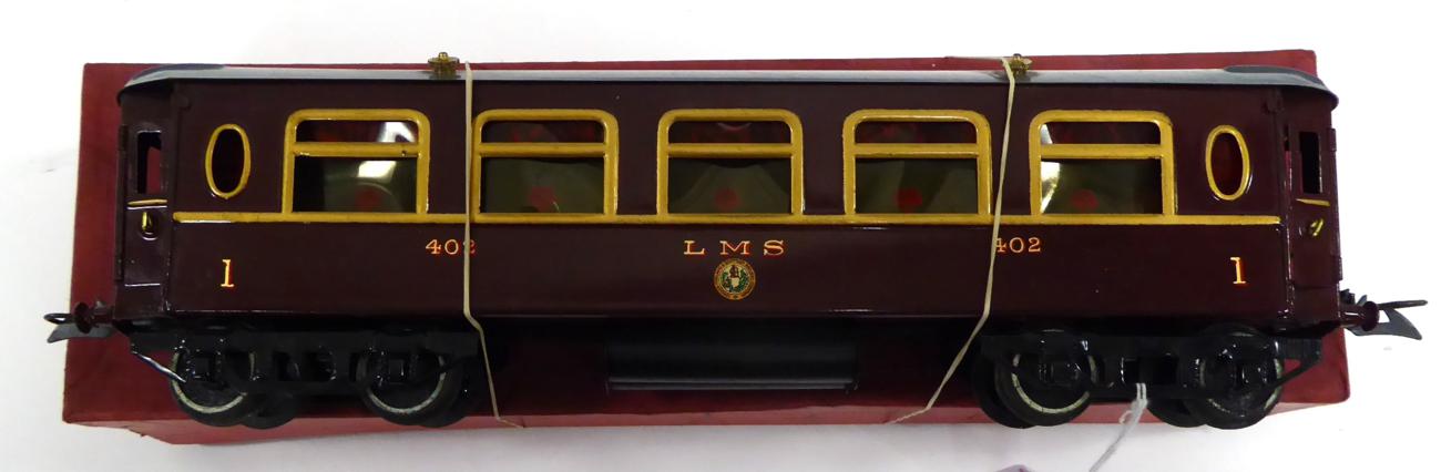 Lot 278 - Hornby Series O Gauge No.2  1st Saloon Coach LMS 402 with corridor connector and block (E box...
