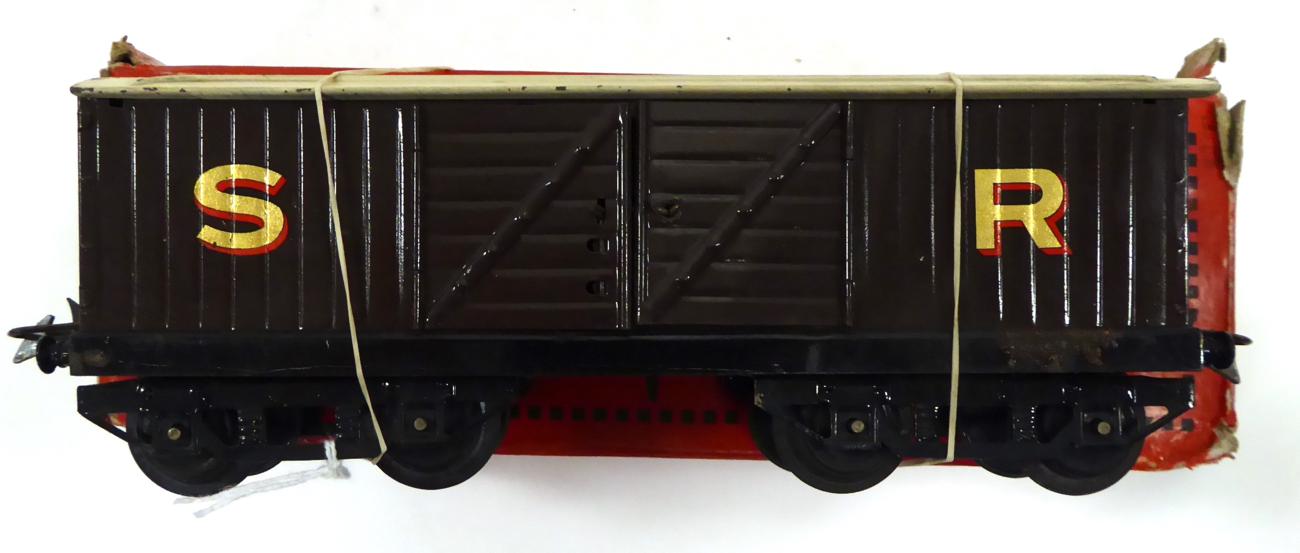 Lot 279 - Hornby Series O Gauge No.2 Luggage Van SR brown with larger lettering, in original box with correct