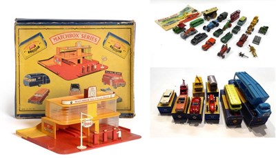 Lot 580 - Matchbox Garage Gift Set consisting of Sales and Service Station (G-E); 1-75's: 13 Wreck truck BPW