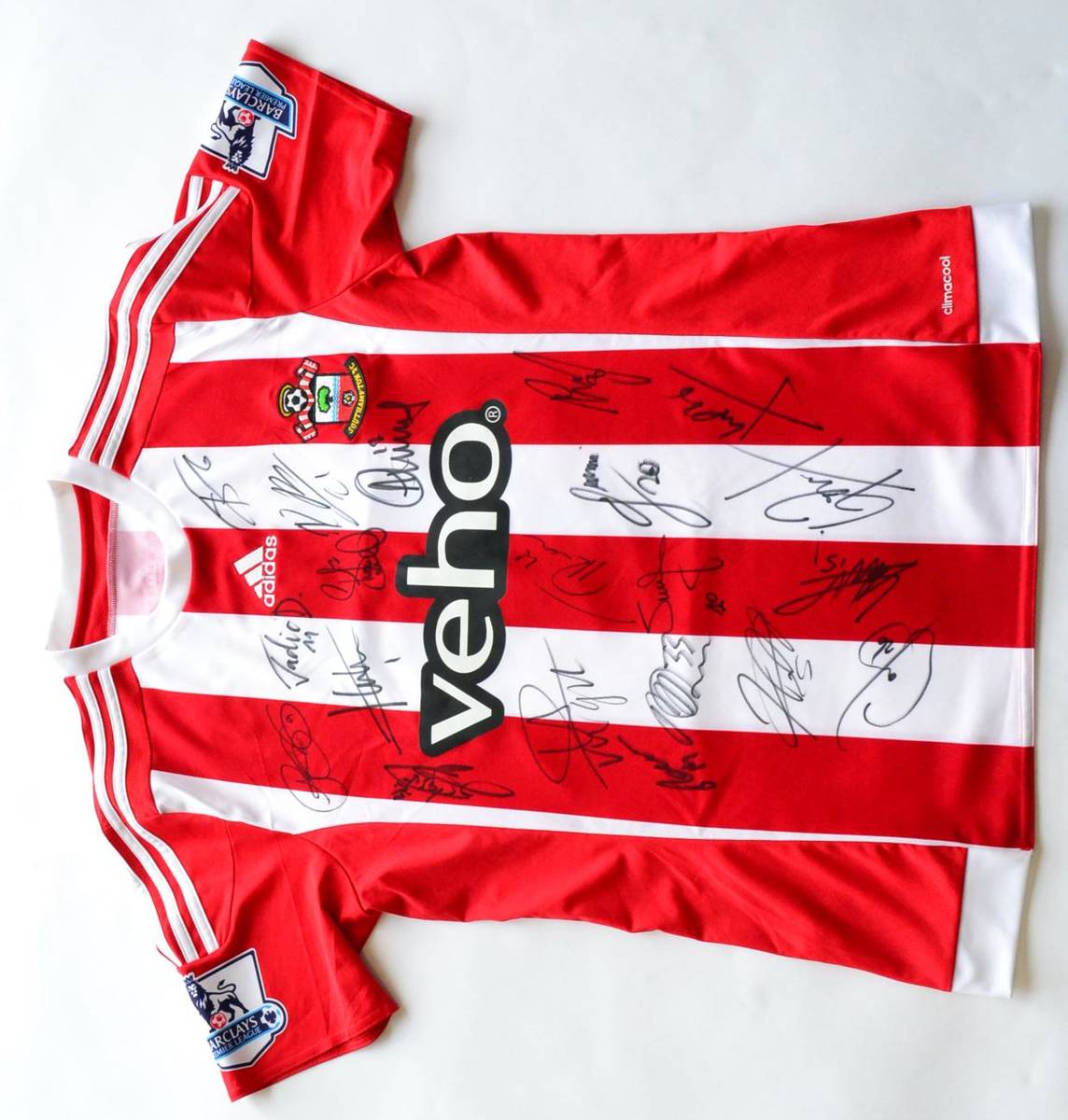 Lot 48 - Signed Football Shirt Southampton, Red/White Stripes