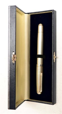 Lot 174 - An Asprey & Co. Silver Fountain Pen, hallmarks for London 1988, cased