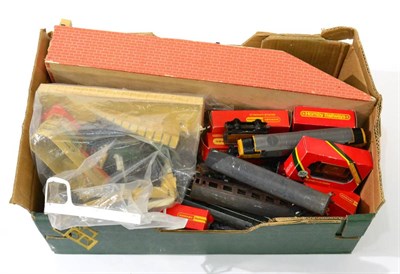 Lot 275 - Various OO Gauge including Hornby Dublo Through Station and Signal box, Hornby Class 37 Diesel,...