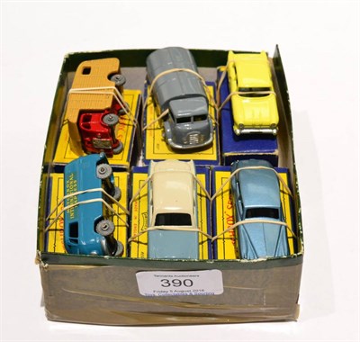 Lot 390 - Matchbox 1-75's 34a VW International Express van, 35a Horse box, 38a Refuse wagon, 43aHillman...