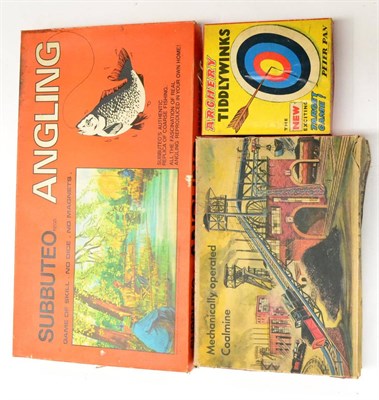 Lot 420 - Subbuteo Angling Set (G, appears largely complete, box G-F) together with Technofix...