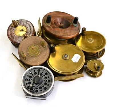 Lot 105 - Seven Mixed Reels, comprising three brass reels, three brass star backed Nottingham reels, and...