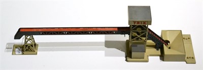 Lot 229 - Trix Twin Railway OO Gauge 788 Elevator Conveyor with two packs of coal (E, with instructions,...