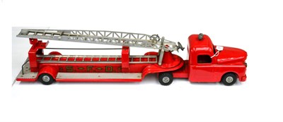 Lot 295 - Structo Articulated Fire Engine pull along with three piece ladder and SFD decals 33";, 84cm (G-E)