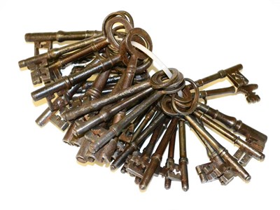 Lot 40 - Keys A Collection Of 40 Assorted Cast Iron Keys