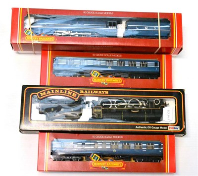 Lot 132 - Hornby Railways OO Gauge R685 4-6-2 LMS 6220 Coronation blue with two matching coaches R422 and...