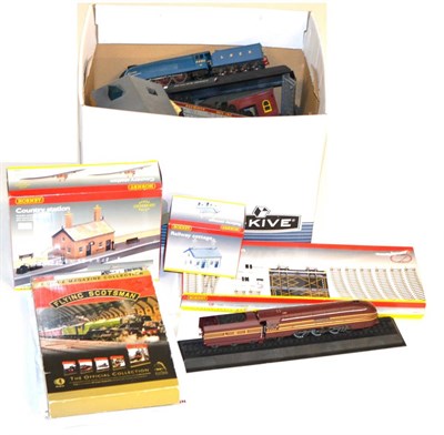 Lot 149 - Various OO Gauge including Triang Princess Elizabeth (lacking tender) a dummy diesel...