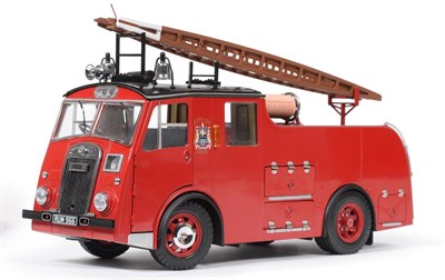 Lot 237 - Original Classics Dennis F8 Fire Engine 1:18 Scale highly detailed diecast model, with original...