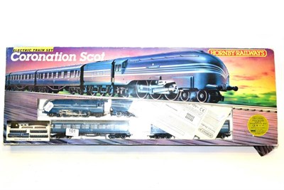 Lot 101 - Hornby Railways OO-Gauge Coronation Scot Set with streamlined LNER locomotive 'Coronation' 6220 and