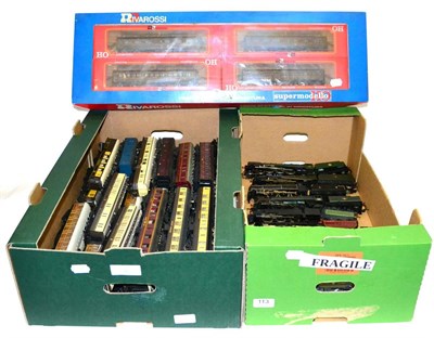 Lot 113 - Rivarossi HO Gauge LMS Passenger Coach Set containing four coaches (E box G) together with a...