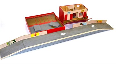 Lot 159 - Through Station For O-Gauge of wooden construction in three parts: platform, building and roof...