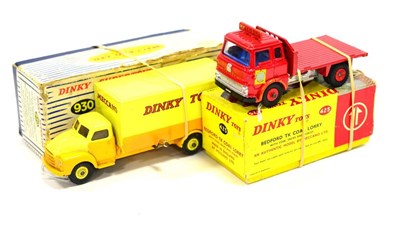 Lot 268 - Dinky 425 Bedford TK Coal Lorry with four sacks and scales (G-E box F-G) and 930 Bedford Pallet...