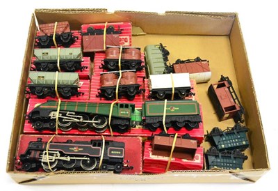 Lot 80 - Hornby Dublo 2-Rail Locomotives And Rolling Stock 2211 Golden Fleece (renamed as Dominion of...