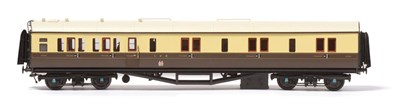 Lot 124 - Lawrence Scale Models OO-Gauge GWR Brake/3rd Corridor Coach 5294 with makers plaque to base...