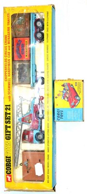 Lot 308 - Corgi Chipperfields Circus Gift Set 21 Circus Crane with Scammell Handyman Cab And Menageries...