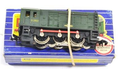 Lot 1063 - Hornby Dublo 3-Rail 3231 0-6-0 Diesel-Electric Shunting Locomotive BR D3763, with guarantee and...