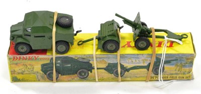 Lot 1199 - Dinky 697 25 Pounder Field Gun Set late version with windows and plastic hubs in colour illustrated