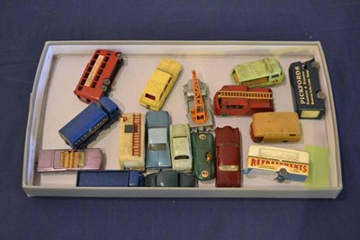 Lot 1241 - Matchbox 1-75's Various Unboxed Models including 46 Morris Minor MW, 75 Mobile canteen cream...