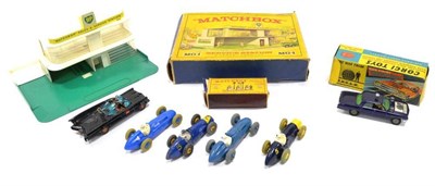 Lot 1243 - Matchbox MG1 Service Station (G box F) with A1 Pump Set (F-G, lacks lamps, box F-P) together...