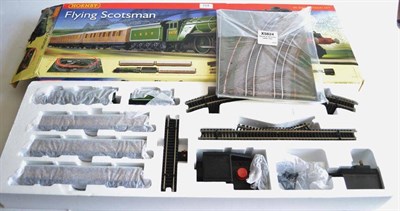 Lot 104 - Hornby 00 Gauge R1072 Flying Scotsman Set consisting of 4-6-2 LNER 4472 locomotive Flying Scotsman