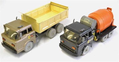 Lot 144 - Louis Marx (Great Britain) Two Powerhouse Pressed Steel Models Hydraulic dump truck, metallic brown