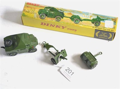 Lot 201 - Dinky 697 25 Pounder Field Gun Set late version with windows and plastic hubs in colour illustrated