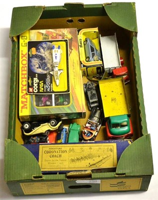 Lot 250 - Mixed Diecast Lot including two Matchbox G5 Yesteryear Gift Sets (both E boxes G-E) JoHillCo...