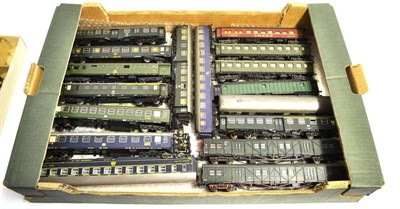 Lot 15 - Fleischmann, Marklin, Liliput And Other HO Gauge A Collection Of Assorted Continental Outline...