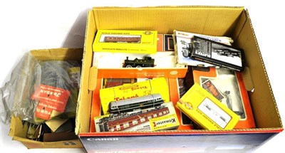 Lot 66 - Lima HO Gauge7604P LMS Passenger Set consisting of 0-6-0 locomotive (renumbered as 4683) and...