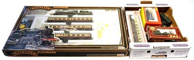 Lot 67 - Mainline OO Gauge Passenger Train Set consisting of 4-6-0 BR 75001 Class 4 locomotive and three...