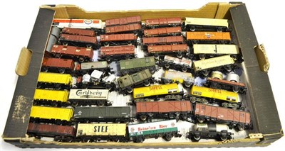 Lot 84 - Various Manufacturers A Collection Of Assorted HO Gauge Continental Outline Wagons (approx.100)