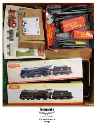 Lot 3 - A Collection of 'OO' Gauge Trains and Accessories, including boxed Hornby Class 7P BR 'The...
