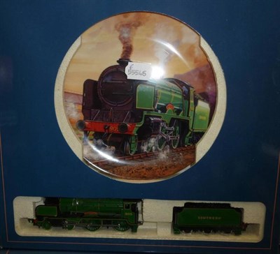 Lot 6 - Three Boxed Hornby / Royal Doulton 50th Anniversary Collection Sets, each containing a 'OO'...