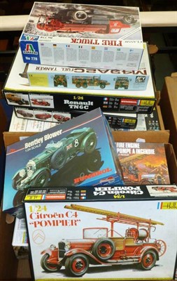 Lot 67 - Twenty Three Boxed Plastic Model Kits of Cars, Trucks and Fire Engines, makers include Italeri,...