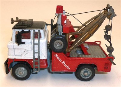 Lot 179 - A Boxed Corgi Major 'Holmes Wrecker' Recovery Vehicle No.1142, with white cab and red body,...