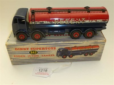 Lot 1218 - A Boxed Dinky Supertoys Foden 14-Ton 'Regent' Tanker No.942, 2nd cab type, with dark blue cab...