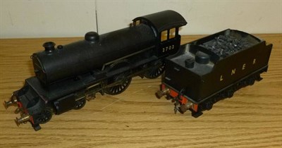 Lot 9 - A Kit Built 'O' Gauge Electric 4-4-0 'Oxfordshire' Locomotive & Tender No.2702, in black LNER...