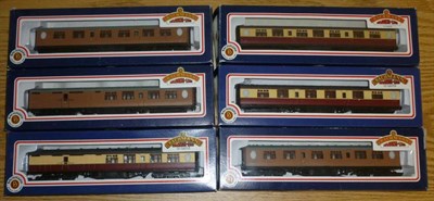 Lot 46 - Twelve Boxed Bachmann Branch Line 'OO' Gauge Coaches, together with seven boxed wagons (19)