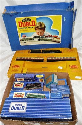 Lot 19 - Boxed Hornby Dublo Trains and Accessories, including Bristolian Passenger Set EDP20 with...